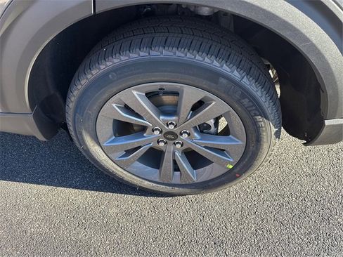 New 2026 Ford Explorer Active image 14