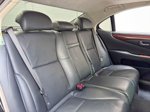 Used 2007 Lexus LS 460 L image 40