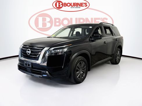 Used 2024 Nissan Pathfinder SV AWD/4WD image 6