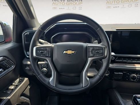 Used 2023 Chevrolet Silverado 1500 LTZ w/ LTZ Convenience Package II AWD/4WD image 12