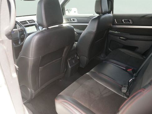 Certified 2018 Ford Explorer XLT w/ Equipment Group 202A AWD/4WD image 11