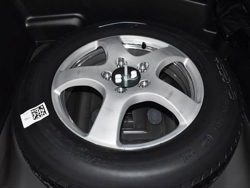 New 2025 Jeep Grand Cherokee Altitude image 36