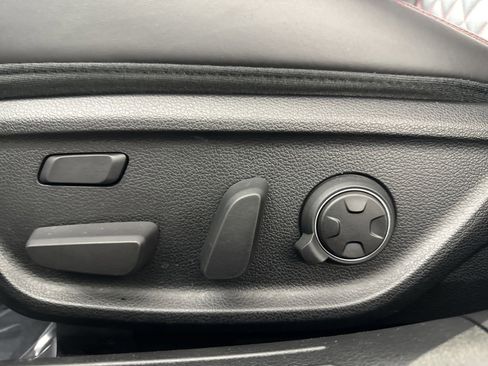 Used 2022 Genesis G70 3.3T w/ Sport Prestige Package image 14