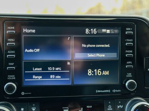 Used 2021 Toyota Highlander XLE image 56