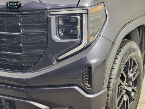 Used 2023 GMC Sierra 1500 Elevation AWD/4WD image 9