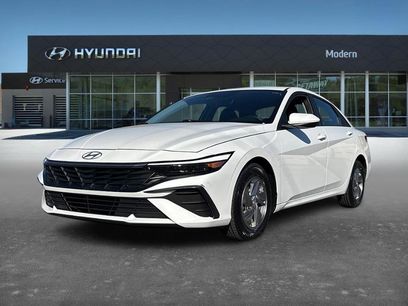 Certified 2024 Hyundai Elantra SE