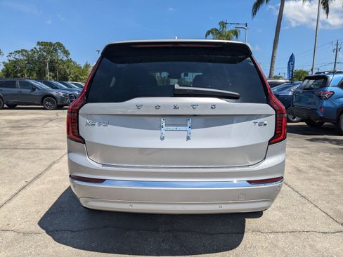 New 2025 Volvo XC90 T8 Plus w/ Protection Package Premier image 5