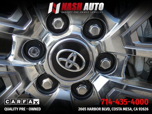 Used 2025 Toyota Tacoma Limited AWD/4WD image 29