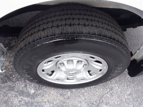 Used 2020 Nissan NV 2500 SV image 10