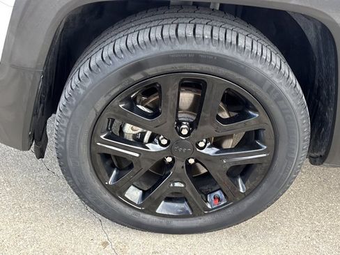 Used 2018 Jeep Renegade Altitude w/ Cold Weather Group image 11