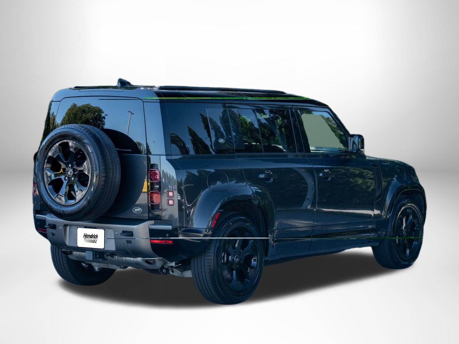 Used 2023 Land Rover Defender 110 X-Dynamic SE AWD/4WD image 8