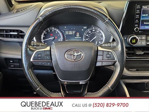 Used 2021 Toyota Highlander XSE FWD image 13
