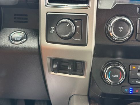 Used 2019 Ford F250 Lariat w/ Lariat Ultimate Package AWD/4WD image 18