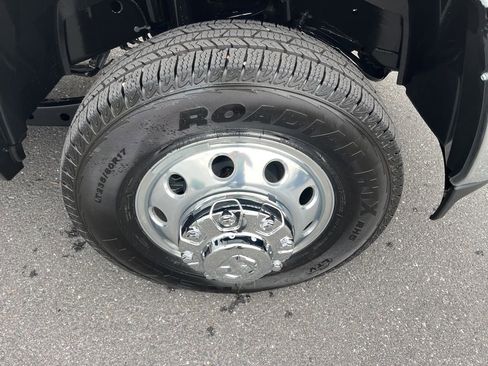 New 2025 RAM 3500 Big Horn image 31