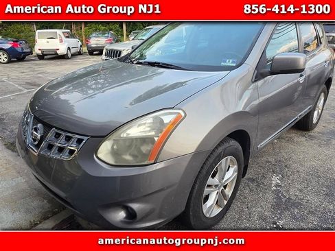 Used 2013 Nissan Rogue SV w/ Premium Pkg AWD/4WD image 2