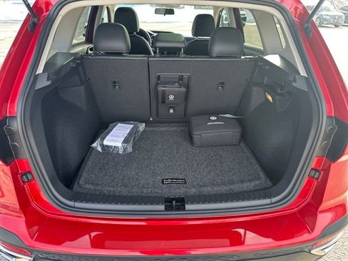 Certified 2022 Volkswagen Taos SE image 34