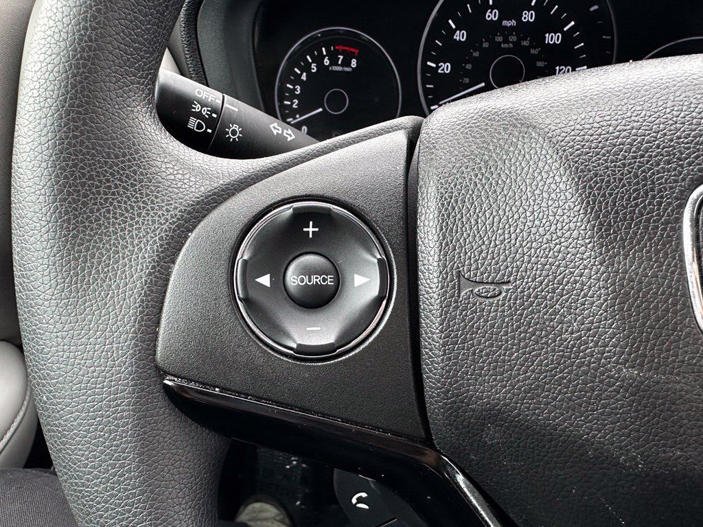 Used 2017 Honda HR-V LX image 30