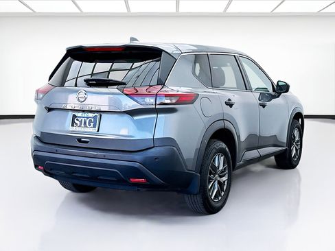 Used 2021 Nissan Rogue S image 4