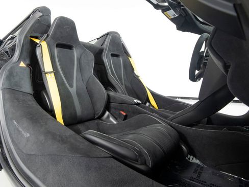 Used 2024 McLaren 750S Spider image 35