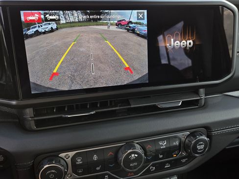 New 2026 Jeep Wrangler Sahara AWD/4WD image 10