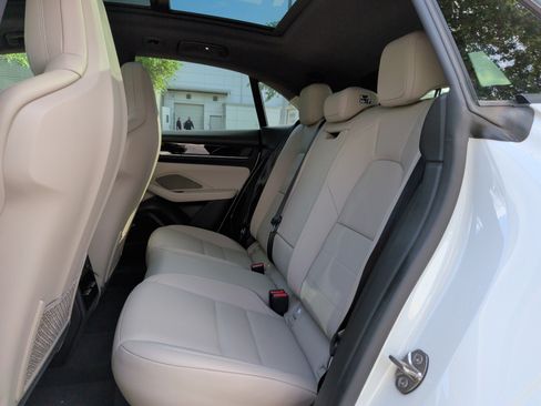 Used 2024 Porsche Macan 4 Electric AWD/4WD image 29
