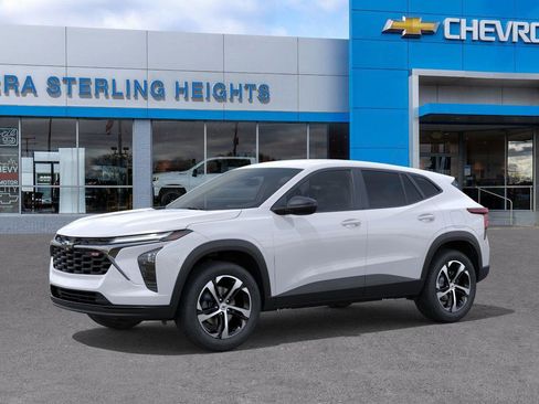 New 2026 Chevrolet Trax RS w/ Driver Confidence Package image 2