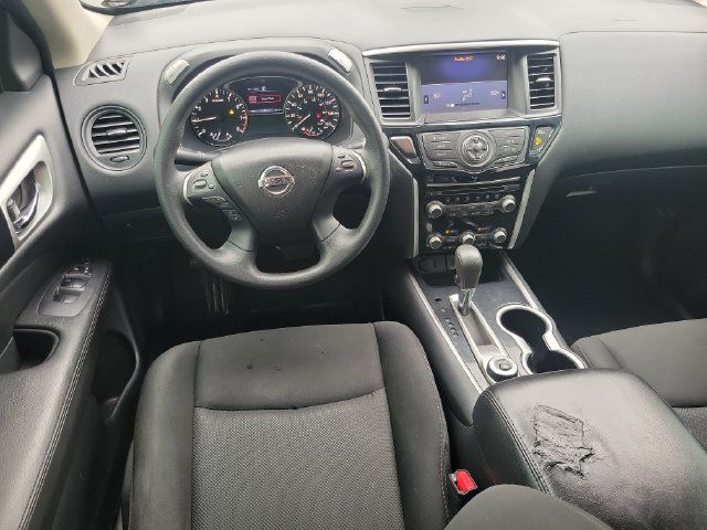 Used 2019 Nissan Pathfinder S AWD/4WD image 25