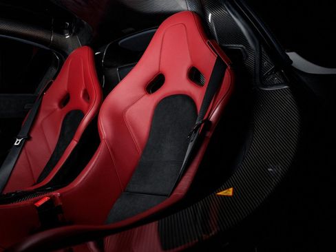 Used 2015 McLaren P1 RWD image 9