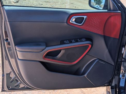 Used 2023 Kia Soul GT-Line w/ GT-Line Technology Package FWD image 10