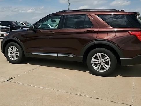 Used 2020 Ford Explorer XLT AWD/4WD image 6