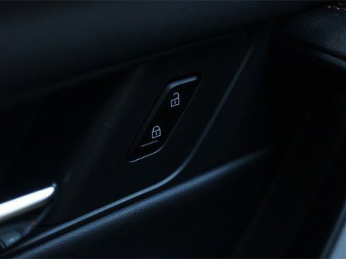 Certified 2025 MAZDA CX-70 Plug-In Hybrid w/ Premium Plus image 15