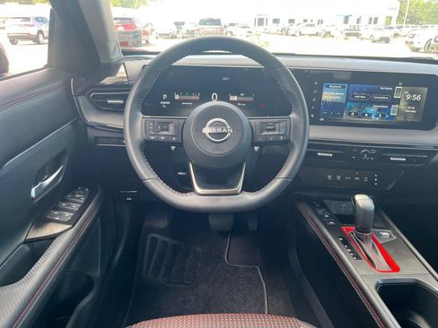 Certified 2025 Nissan Kicks SR FWD image 16