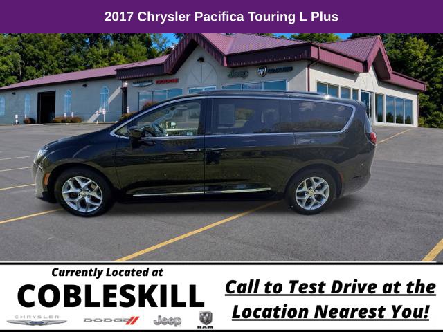 Used 2017 Chrysler Pacifica Touring-L Plus FWD image 6