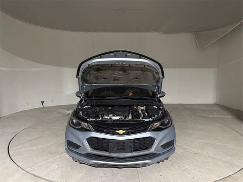 Used 2017 Chevrolet Cruze LT w/ Convenience Package image 15