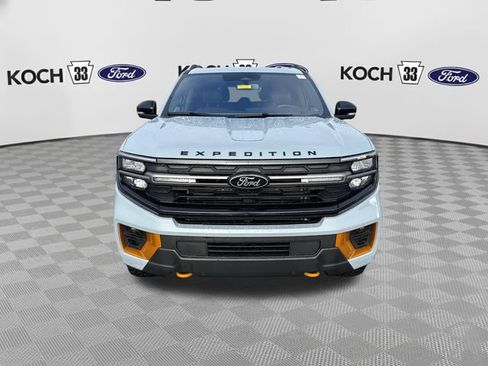 Used 2025 Ford Expedition Tremor AWD/4WD image 2