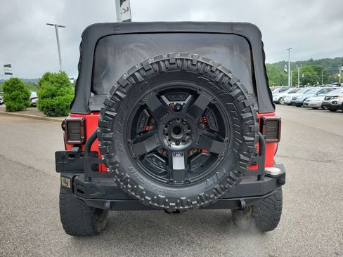 Used 2015 Jeep Wrangler Unlimited Sport w/ Quick Order Package 24S AWD/4WD image 22