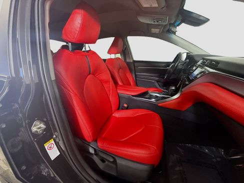 Used 2019 Toyota Camry SE image 28