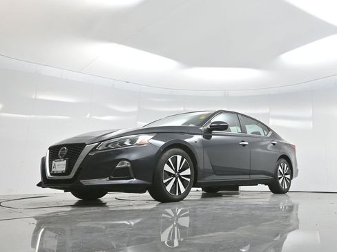 Used 2022 Nissan Altima 2.5 SV image 61