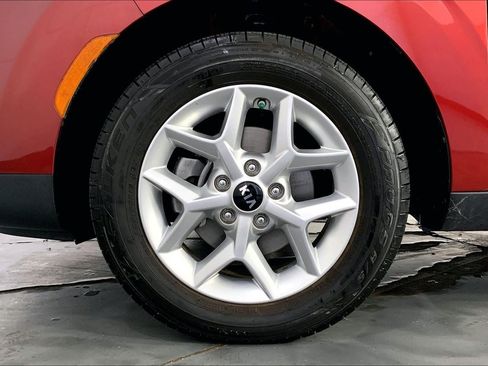 Used 2020 Kia Soul S FWD image 9