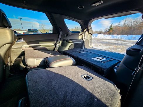 Used 2017 Dodge Durango R/T w/ Technology Group image 39