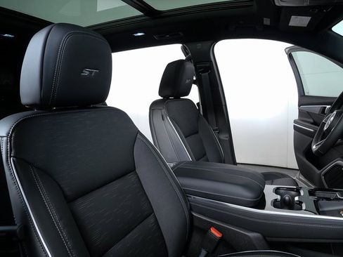 New 2026 Porsche Cayenne image 21