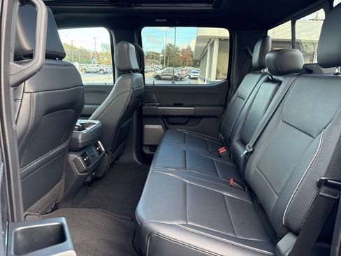 Used 2025 Ford F150 Lariat w/ Equipment Group 501A Mid image 16