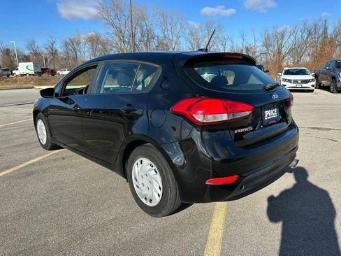 Used 2017 Kia Forte LX image 3