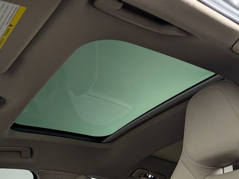 Certified 2025 Porsche Panamera image 29