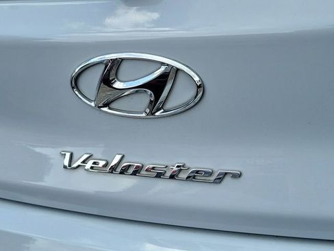 Used 2019 Hyundai Veloster Turbo R-Spec FWD image 5
