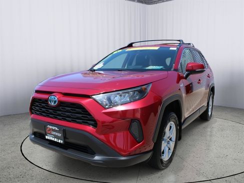 Used 2020 Toyota RAV4 LE w/ All Weather Liner Package AWD/4WD image 4