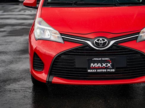 Used 2015 Toyota Yaris L FWD image 5