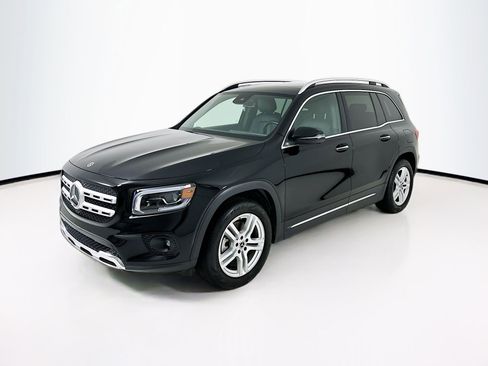 Used 2023 Mercedes-Benz GLB 250 4MATIC image 3