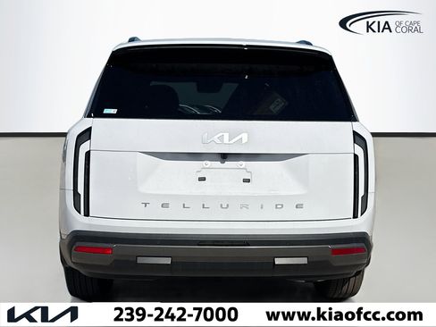 New 2027 Kia Telluride S image 4