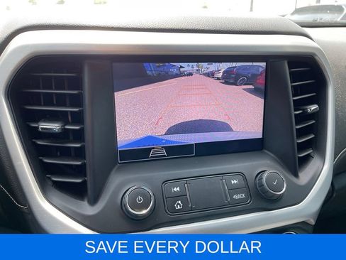 Used 2023 GMC Acadia SLE w/ Driver Convenience Package FWD image 11
